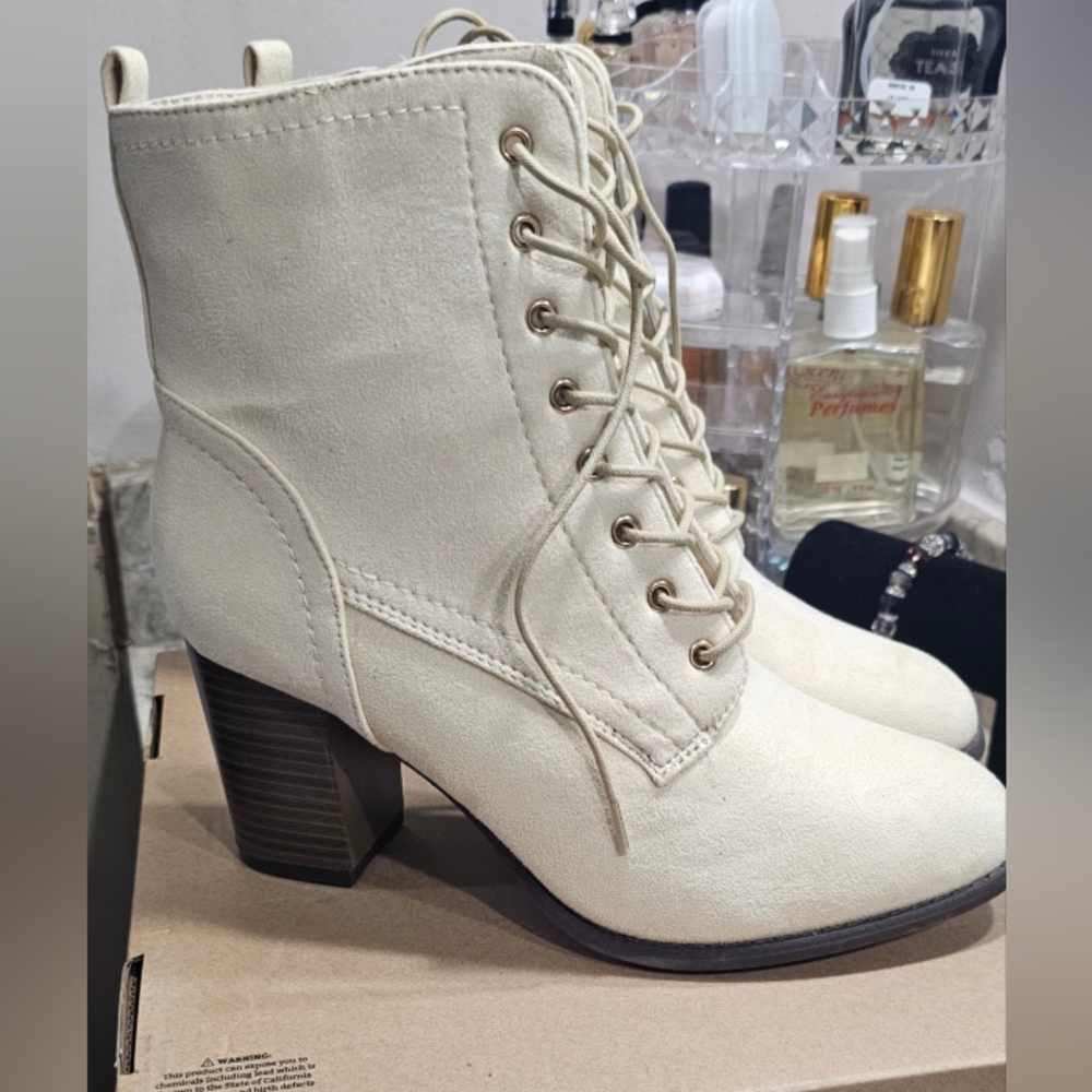 Womens Combat Boot - Picture 2 of 3